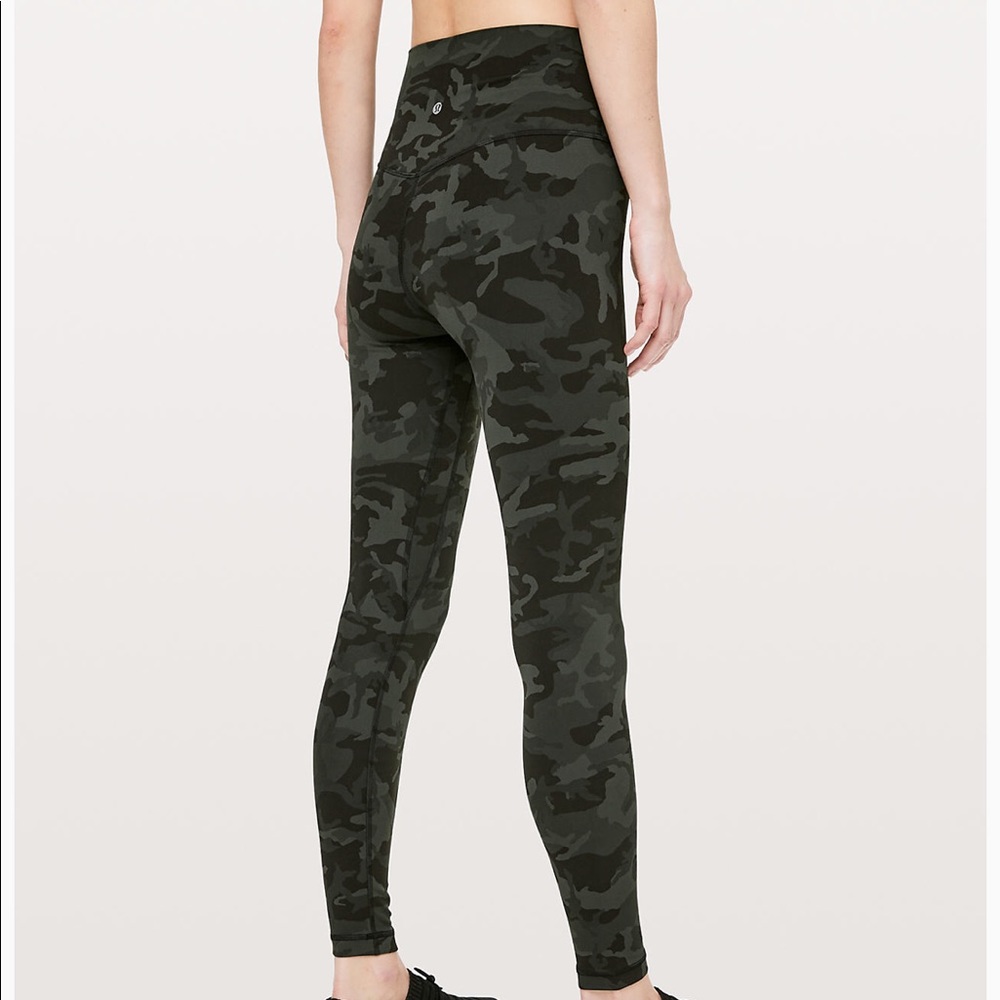 Lululemon’s incognito gator green